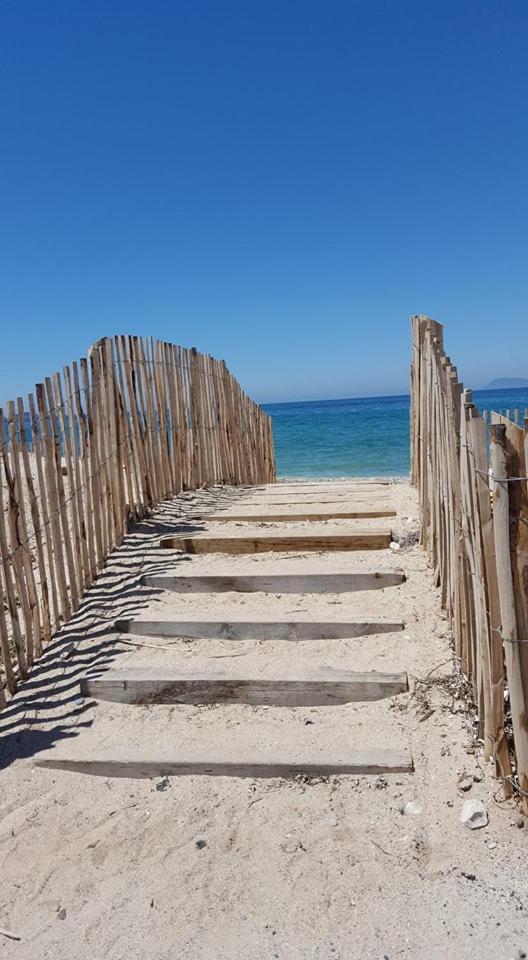 Rez De Villa Avec Jardinet Proche De La Plage Hyères Exterior foto